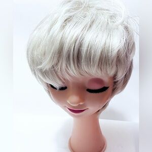 Stylish Women's Short White Wig